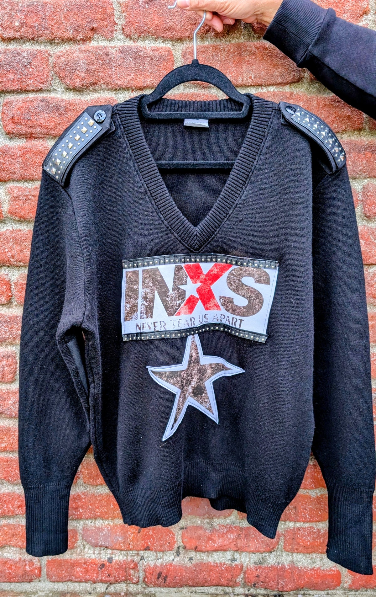 Gender neutral INXS sweater,- men's L/ womens XL