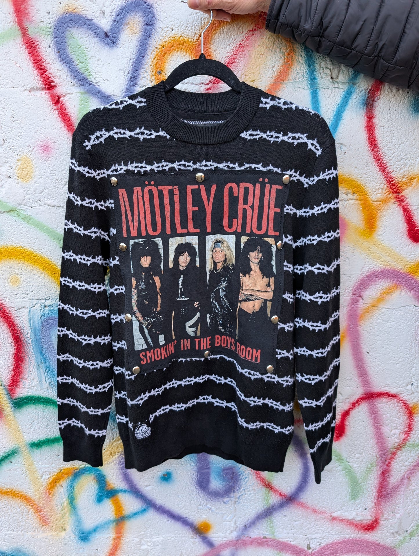 Gender neutral Motley Crüe sweater barbwire - men's S/ womens M