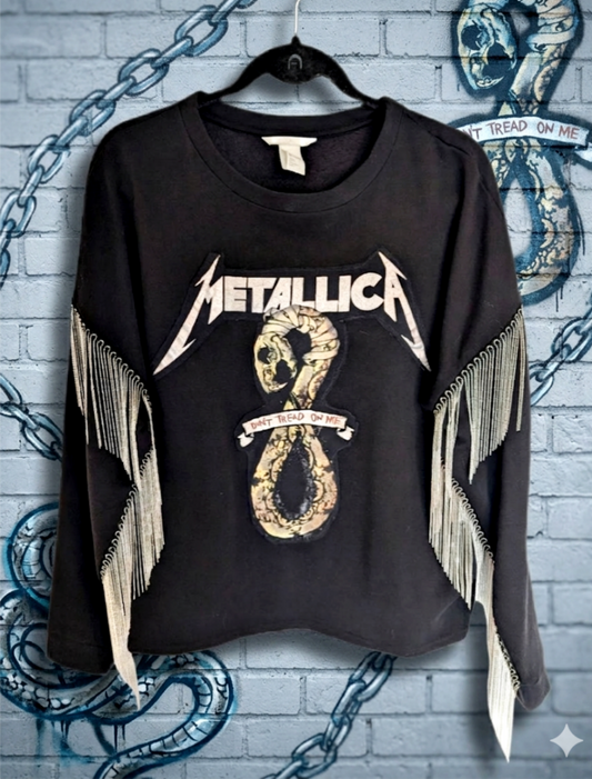 Womens METALLICA Don't Tread On Me Chain Fringe sweatshirt- size Large