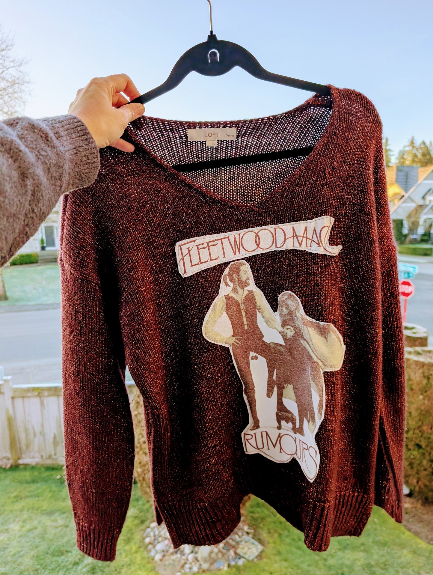 Womens sparkly FLEETWOOD MAC sweater - size Large