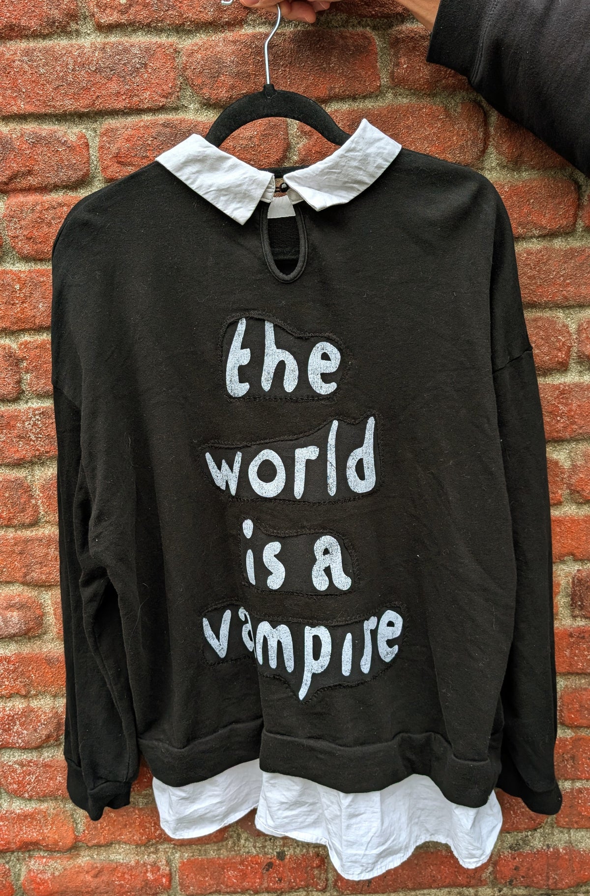 Womens Smashing Pumpkins Vampire collared/ layered sweatshirt - size Large