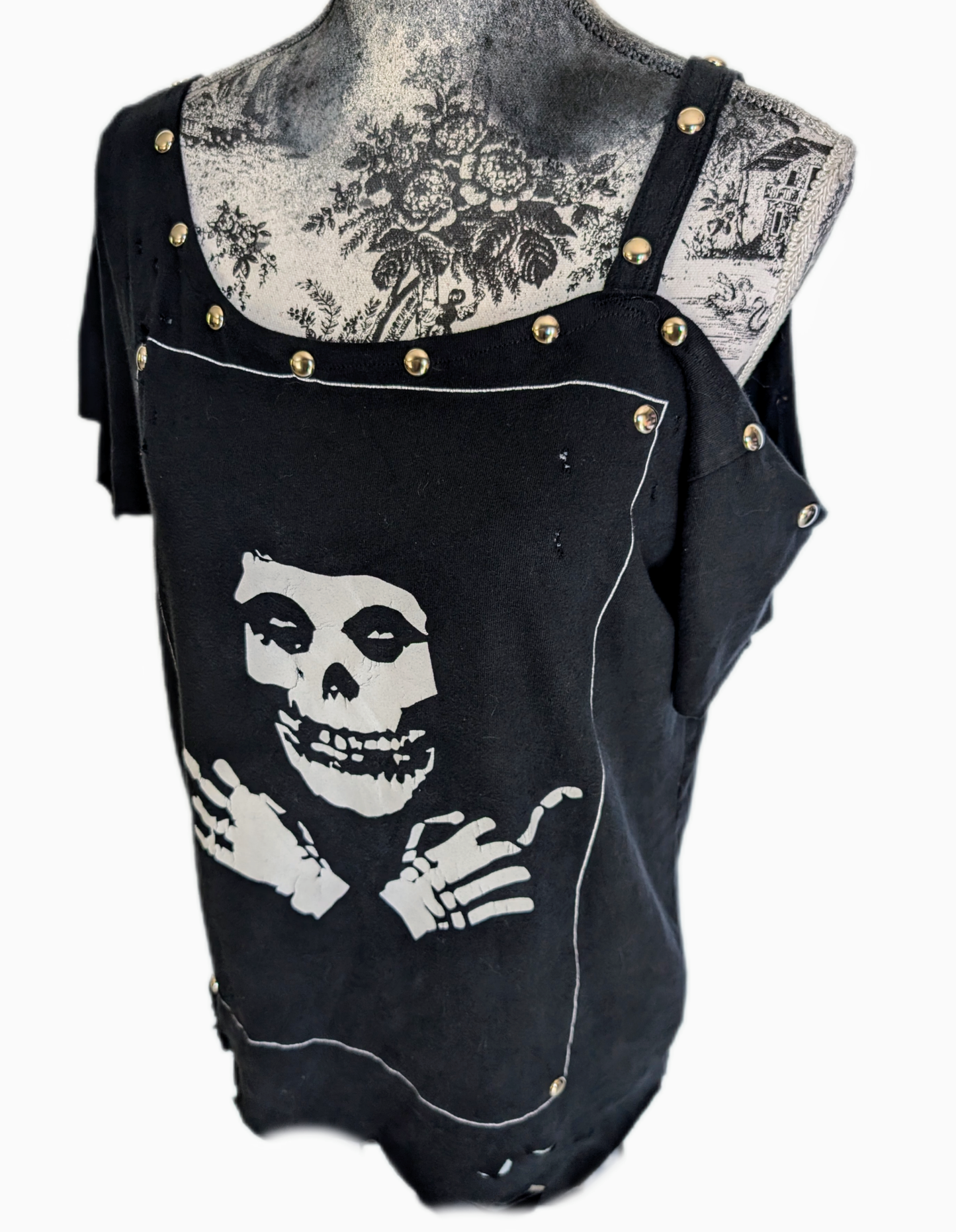 Reworked Punk tee- size Large