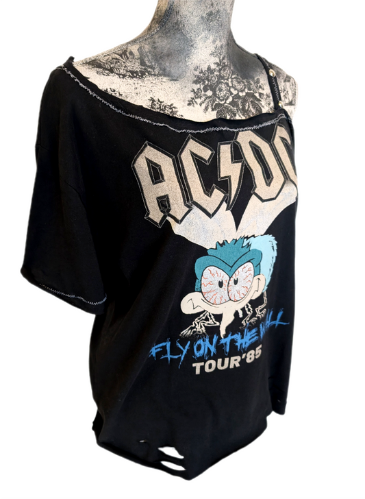 Womens reworked ACDC tour 85 tee- size Large