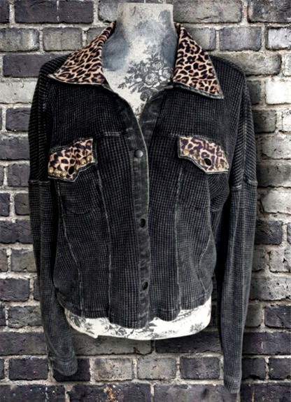 Womens button up DEF LEPPARD top- size L/ XL fit
