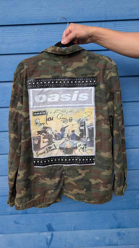Womens camo OASIS jacket- size Medium