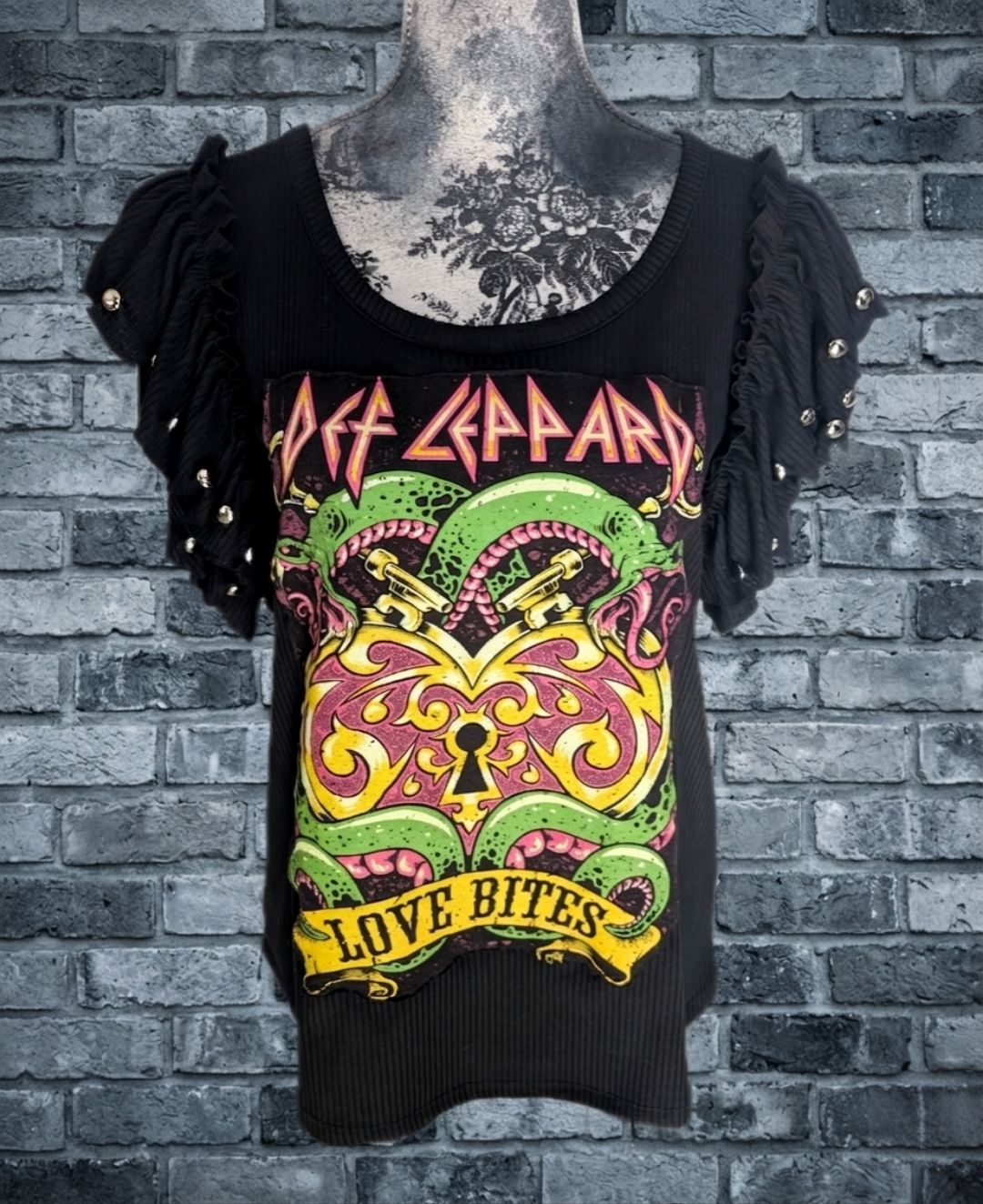 Womens Def Leppard ruffle sleeve top- size XL