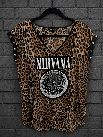 Womens silky leopard V neck top with Nirvana- size Med