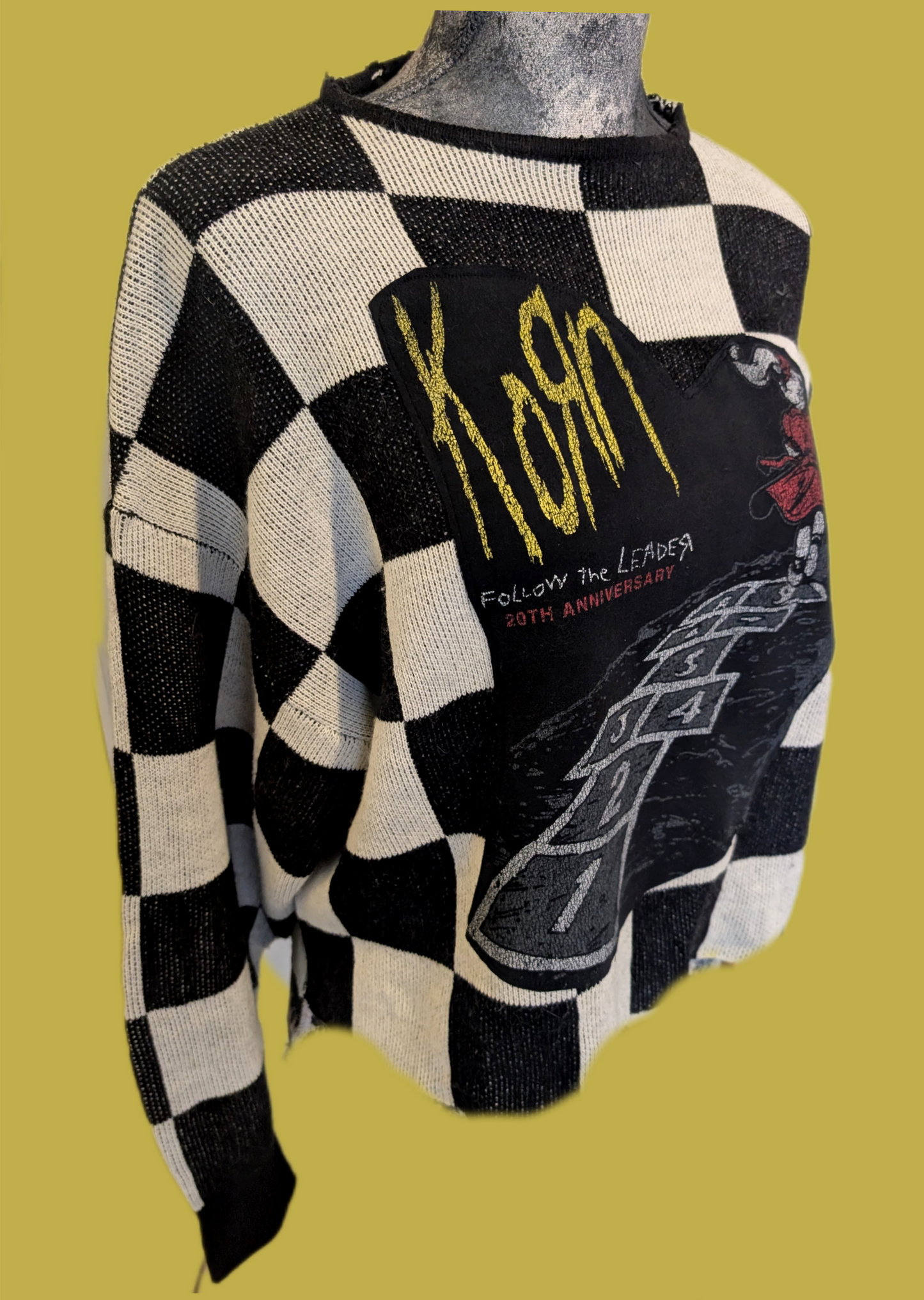 Womens checkered KORN sweater - size Large