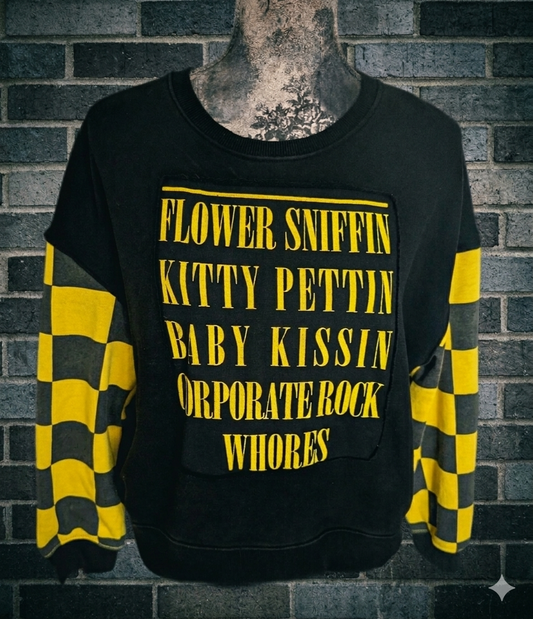 Nirvana Upcycled checkered sleeve sweater - size Large