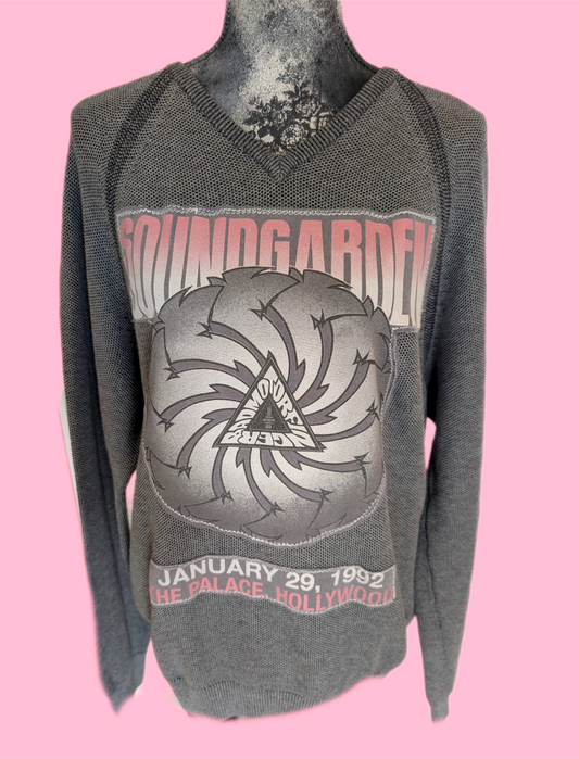 Womens Soundgarden grey cozy sweater - size Large