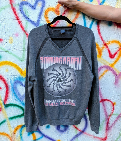 Womens Soundgarden grey cozy sweater - size Large