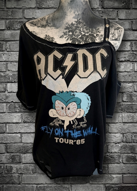 Womens reworked ACDC tour 85 tee- size Large