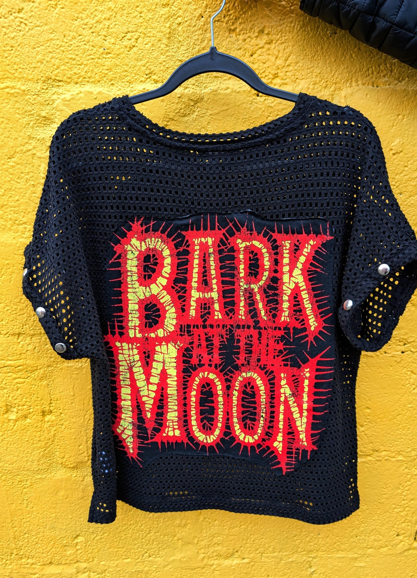 Womens Mesh Bark at The Moon Ozzy sweater- size Large
